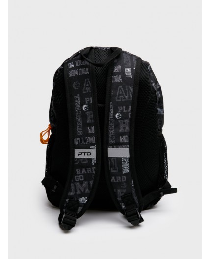 Рюкзак текстильный для мальчиков черный,оранжевый