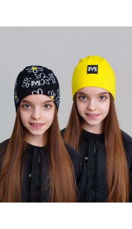 Шапка трикотажная для девочек черный,белый,жёлтый