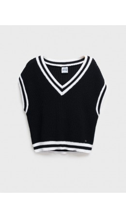 Жилет трикотажный для девочек черный,белый