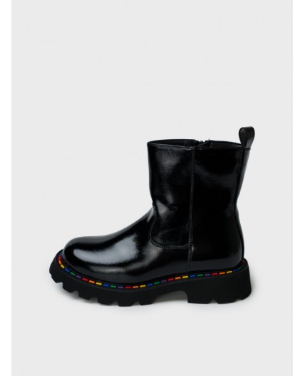 Ботинки для девочек черный