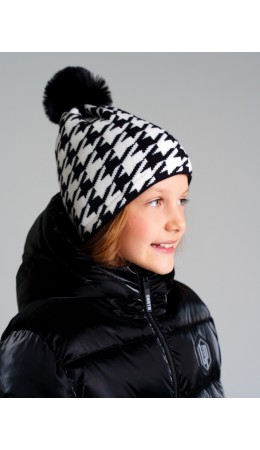Шапка трикотажная для девочек белый,черный