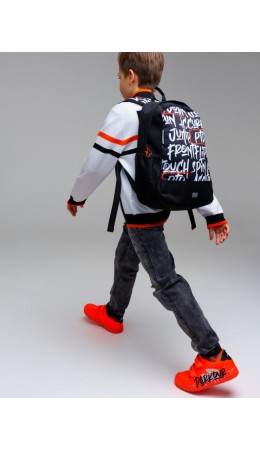 Рюкзак текстильный для мальчиков черный,белый