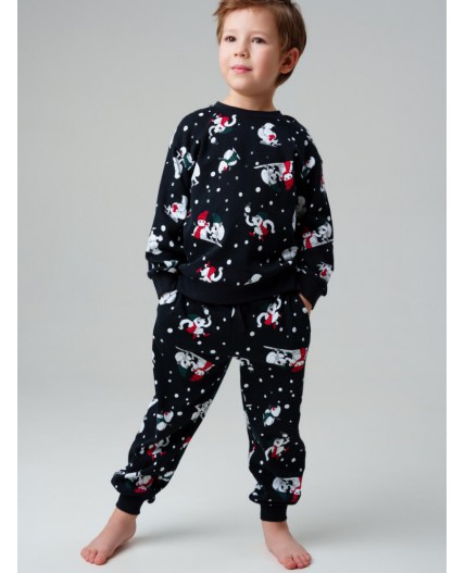 Пижама трикотажная для мальчиков разноцветный