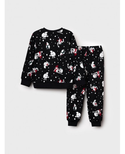 Пижама трикотажная для мальчиков разноцветный