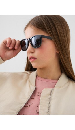 Солнцезащитные очки с поляризацией для детей черный