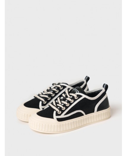 Полуботинки для девочек черный,белый