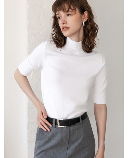 Свитер женский белый