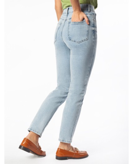 Джинсы женские светло-голубой