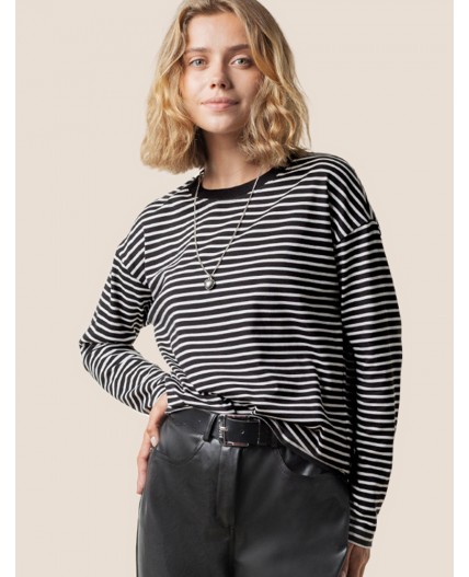 Джемпер женский черно-белый