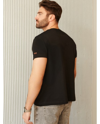 Футболка мужская черный_shark