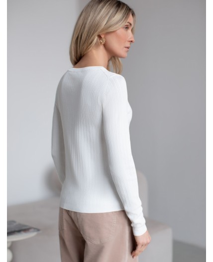 Джемпер женский натуральный белый