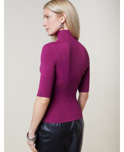 Свитер женский пурпурный