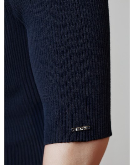 Свитер женский черный