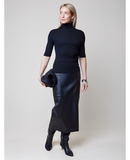 Свитер женский черный