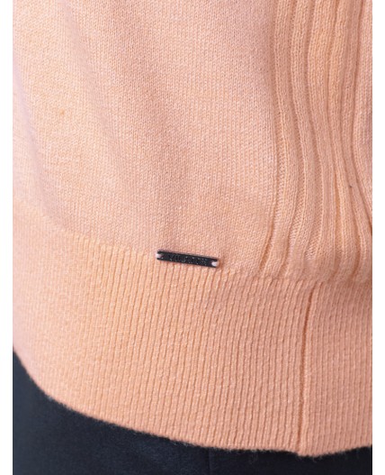 Свитер женский персиковый
