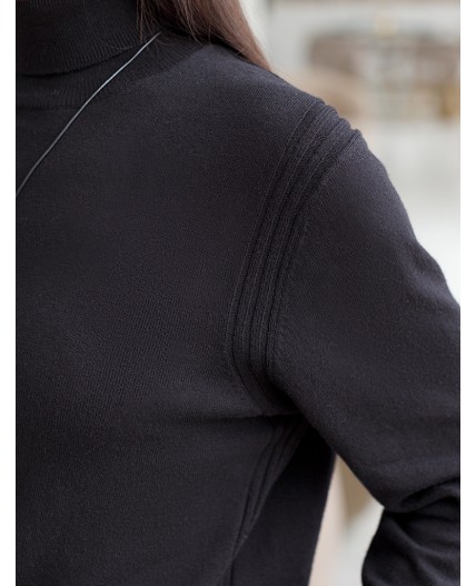 Свитер женский черный