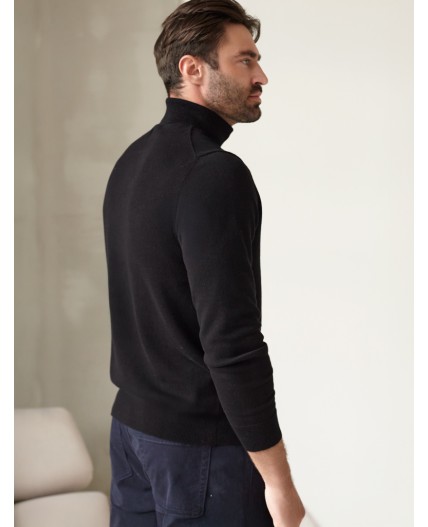 Свитер мужской черный