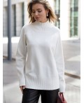 Свитер женский натуральный белый