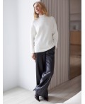 Свитер женский натуральный белый