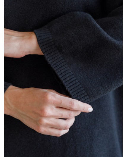 Свитер женский черный