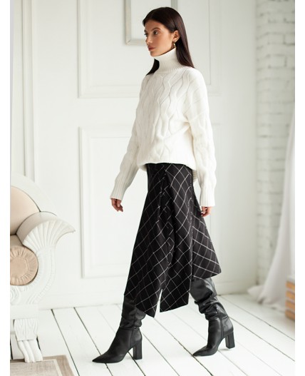 Свитер женский белый