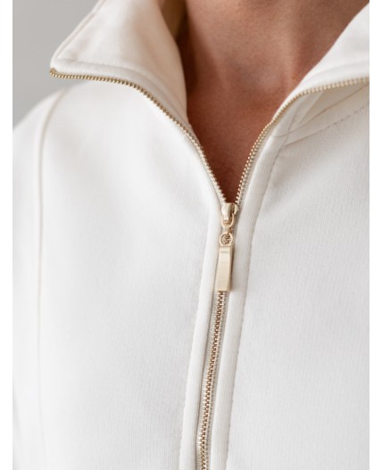 Джемпер женский молочный