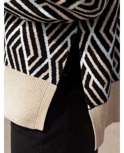 Свитер женский черный-бежевый