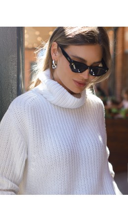 Свитер женский белый