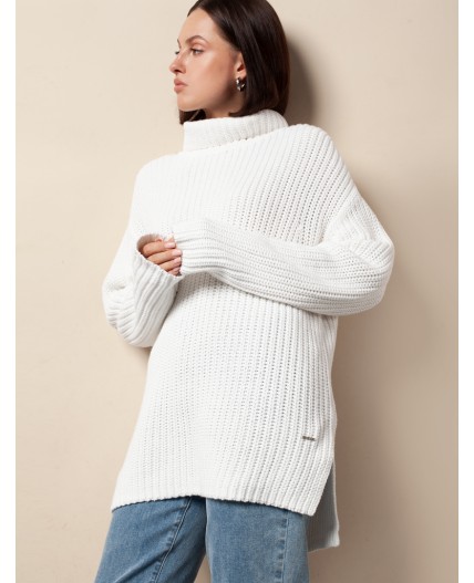 Свитер женский белый