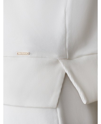 Джемпер женский белый