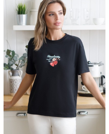 Футболка женская черный_клубника