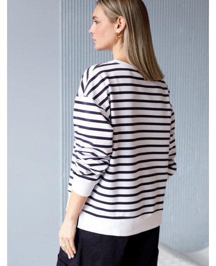 Джемпер женский белый-т.синий полоса