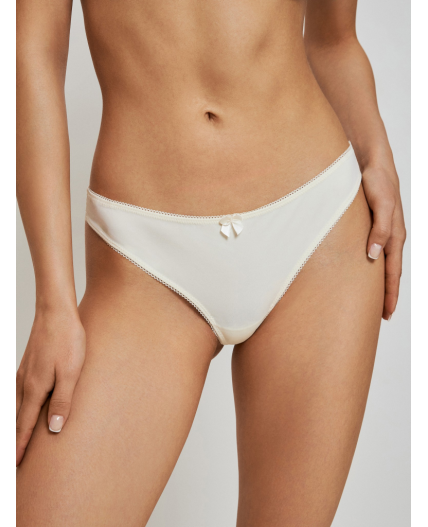 Трусы стринг жен Vega молочный