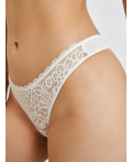 Трусы стринг жен Vikka молочный