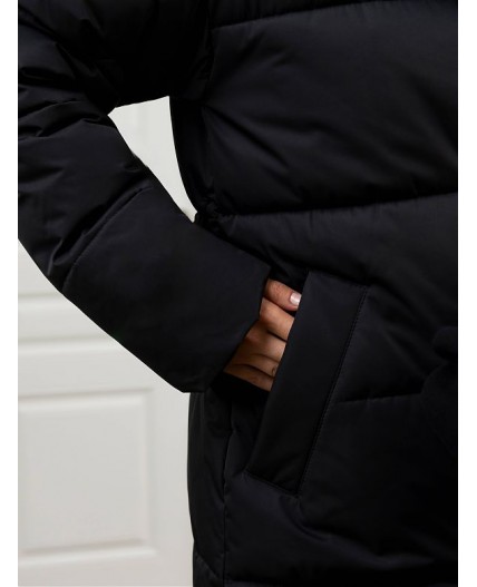 Пуховик женский черный