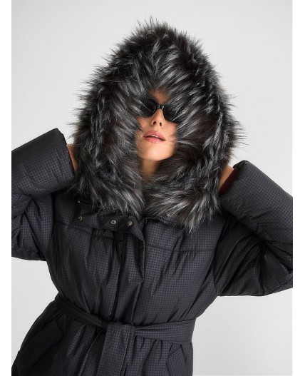 Пуховик женский черный